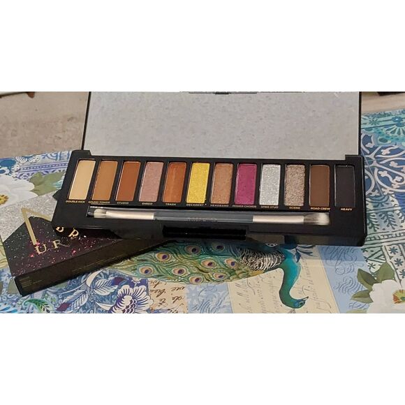 BNIB~Urban Decay Naked Metal Mania Eyeshadow Palette~$59 Retail Value - Picture 3 of 10